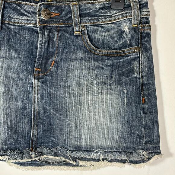Vigoss Collection Denim Mini Skirt Dark Wash 3/4 27 Juniors Raw Hem Distressed - Picture 3 of 9
